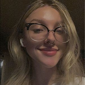 Meet your Posher, Molly